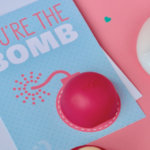 Tarjetas imprimibles de San Valentín con lip balm de EOS | Doncella Blog